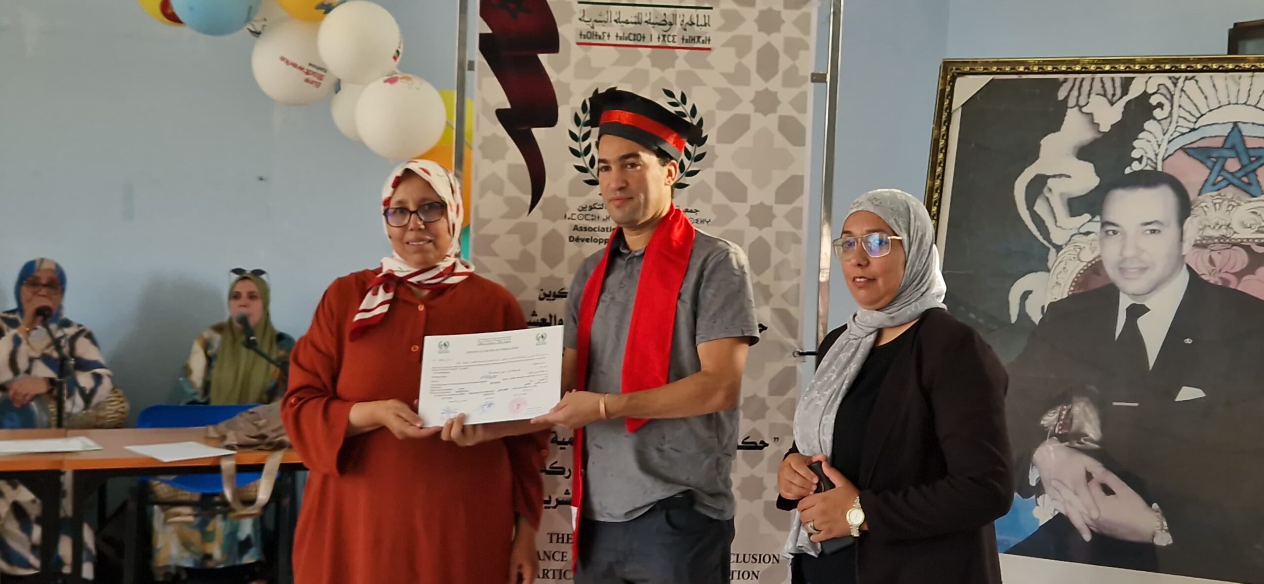 جمعية الكرامة للتنمية والتكوين تحتفي بخريجي برامجها التكوينية بمركز الأمل 9 1000325540 1 scaled