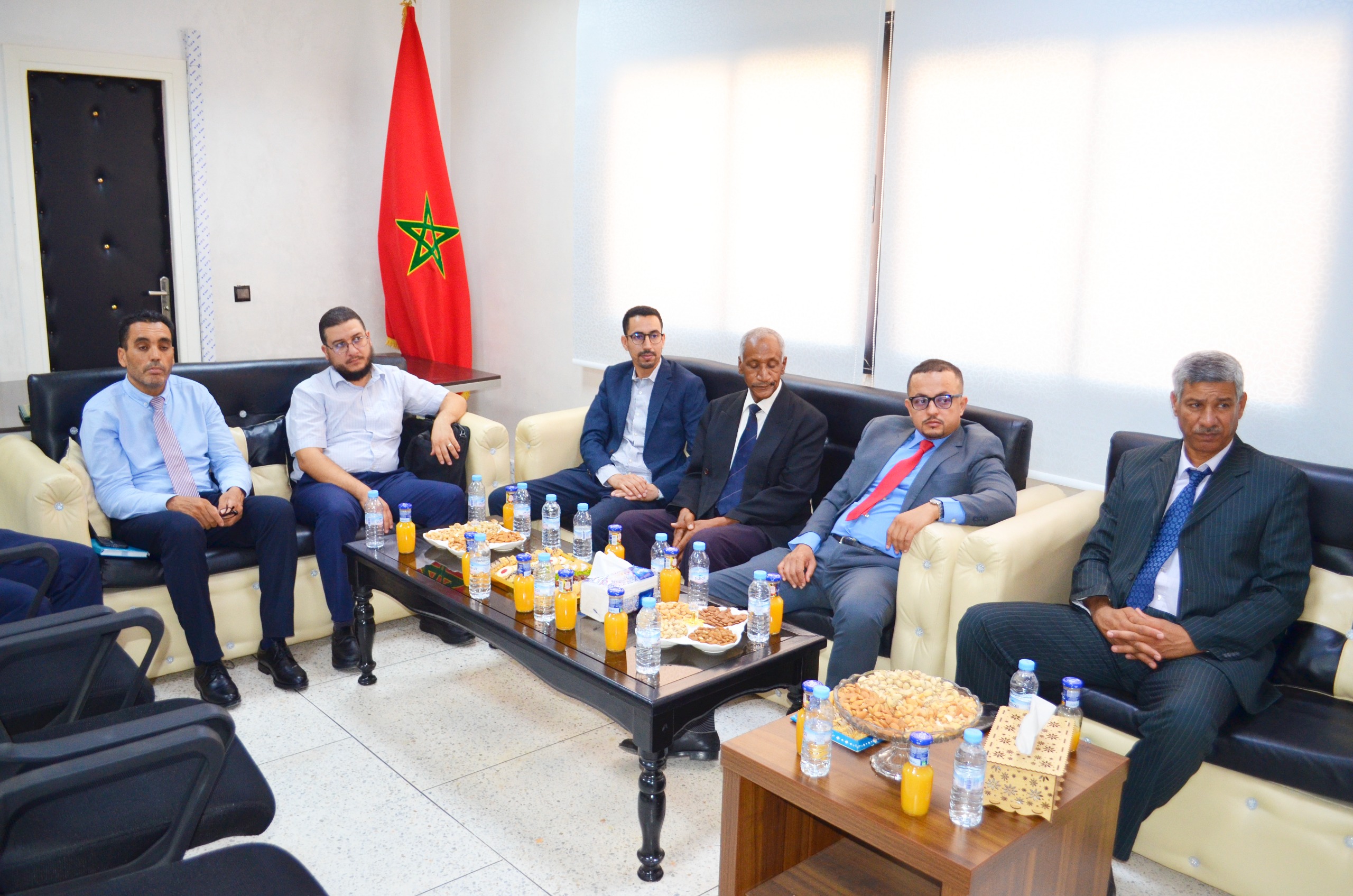 السجن المحلي ببوعرفة يوقع خمس اتفاقيات لتفعيل عقوبة العمل لأجل المنفعة العامة وتعزيز تنزيل قانون العقوبات البديلة 6 1000329035