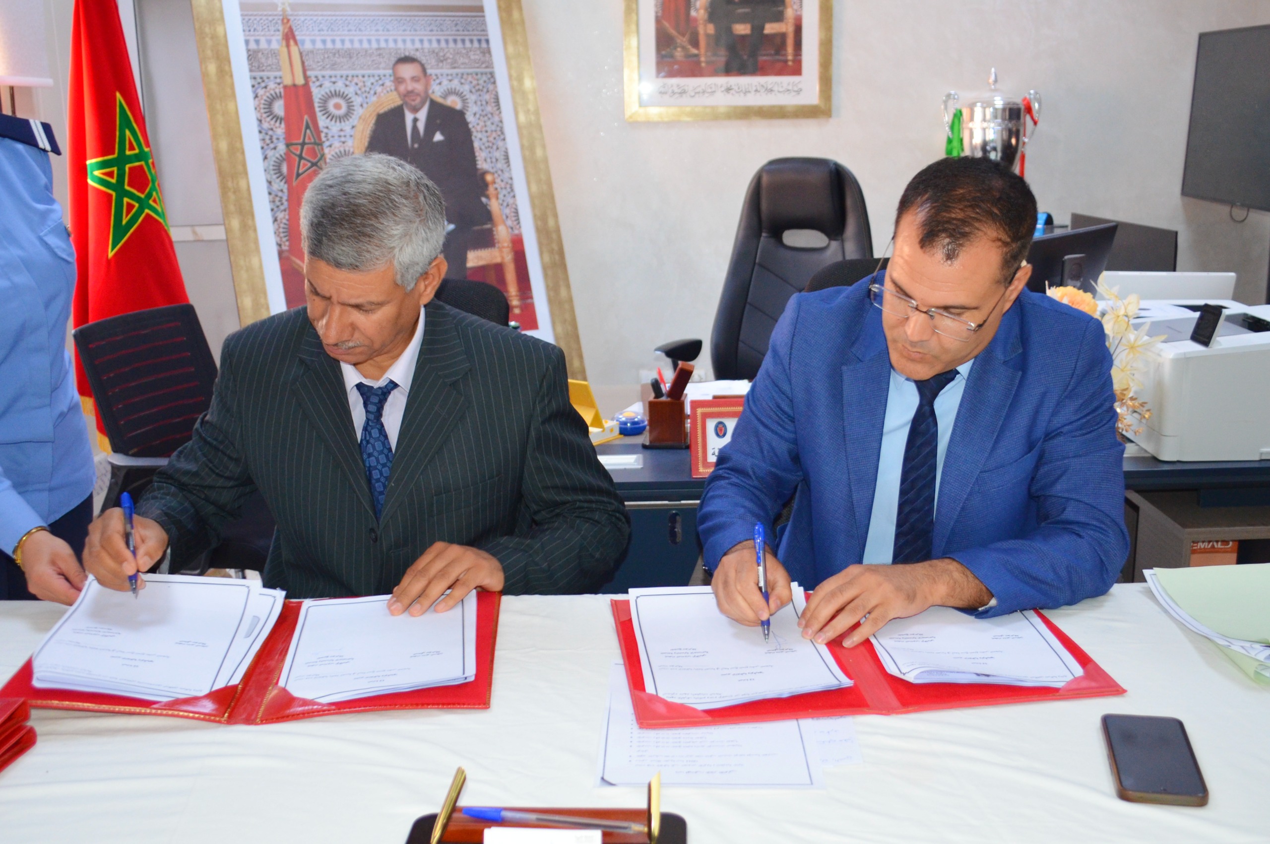 السجن المحلي ببوعرفة يوقع خمس اتفاقيات لتفعيل عقوبة العمل لأجل المنفعة العامة وتعزيز تنزيل قانون العقوبات البديلة 7 1000329045