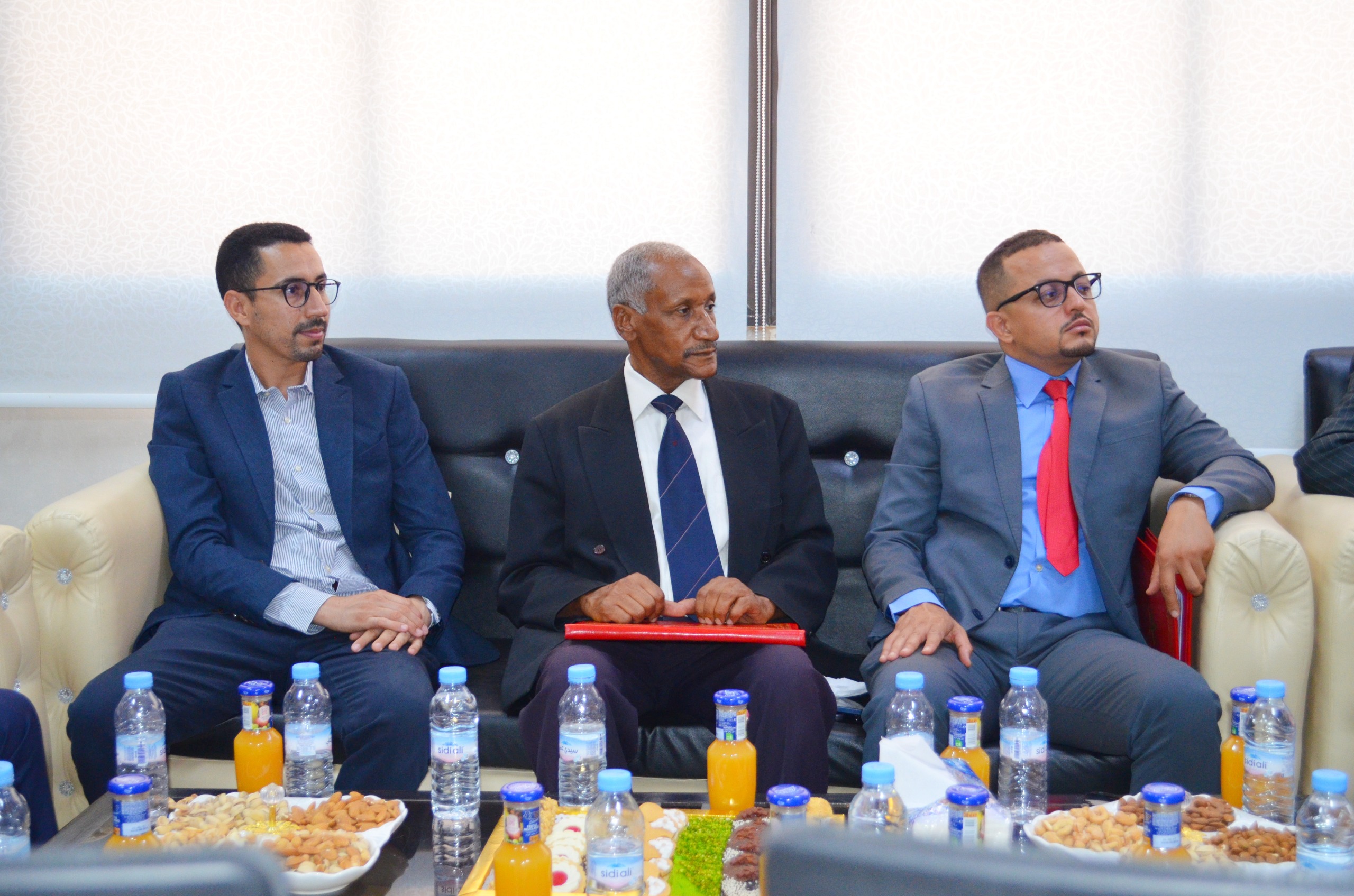 السجن المحلي ببوعرفة يوقع خمس اتفاقيات لتفعيل عقوبة العمل لأجل المنفعة العامة وتعزيز تنزيل قانون العقوبات البديلة 9 1000329136
