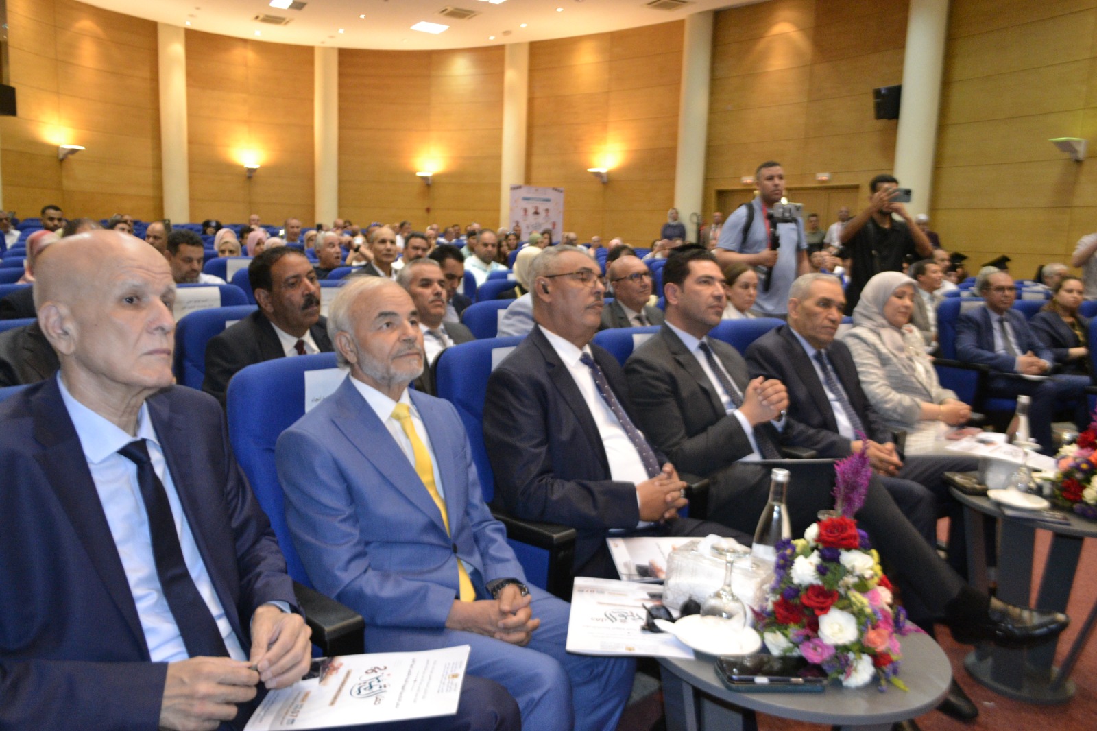 الأكاديمية الجهوية للتربية والتكوين بجهة الشرق تحتفي بالمتفوقين وتتوج المتألقين في الموسم الدراسي 2025-2026 23 1000330774