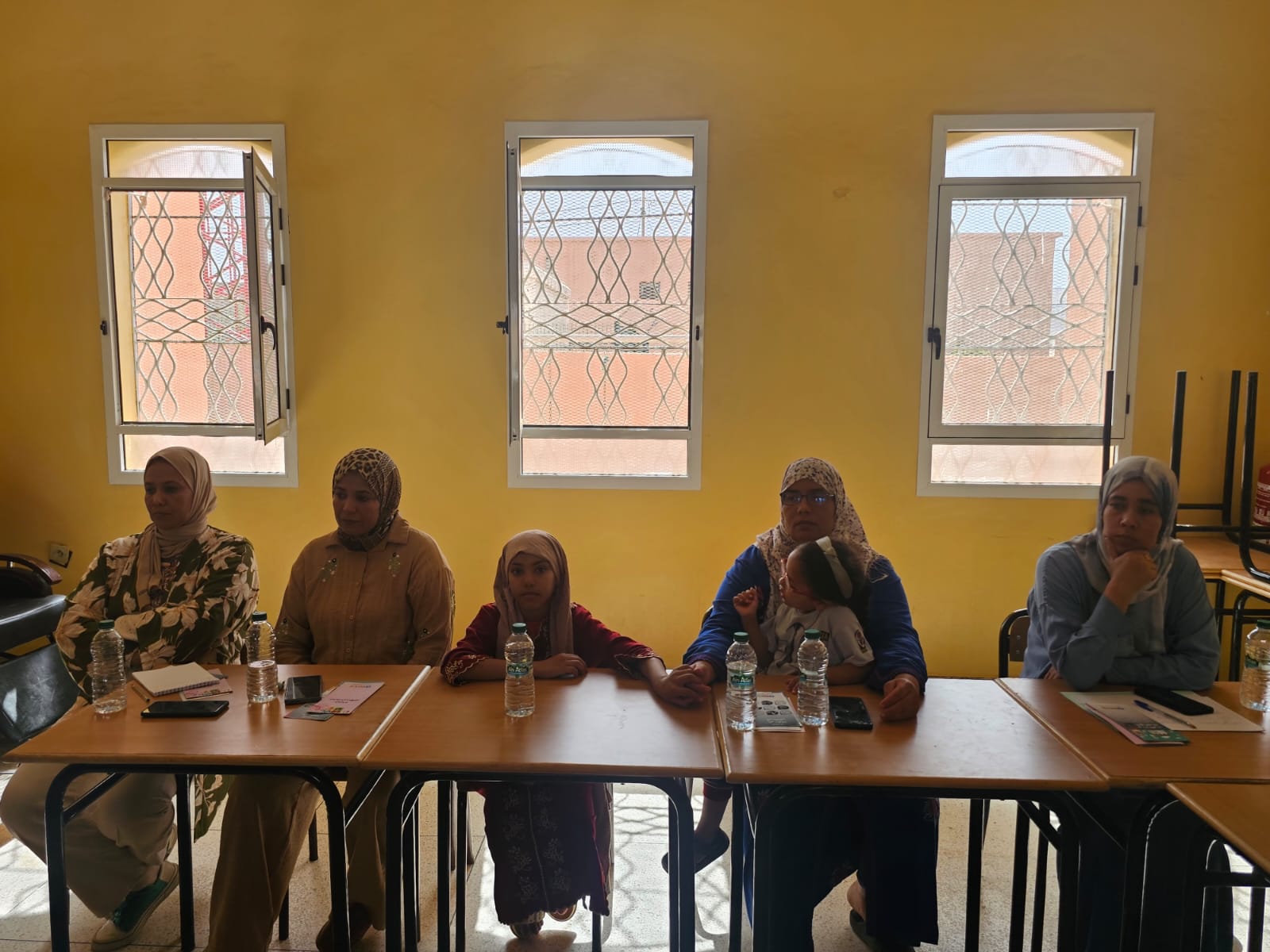 جمعية حماية المستهلك بالجهة الشرقية والتعاون الوطني بجرادة ينظمان بقنفودة دورة تكوينية حول التسمم الغذائي وسبل الوقاية منه 4 1000334259