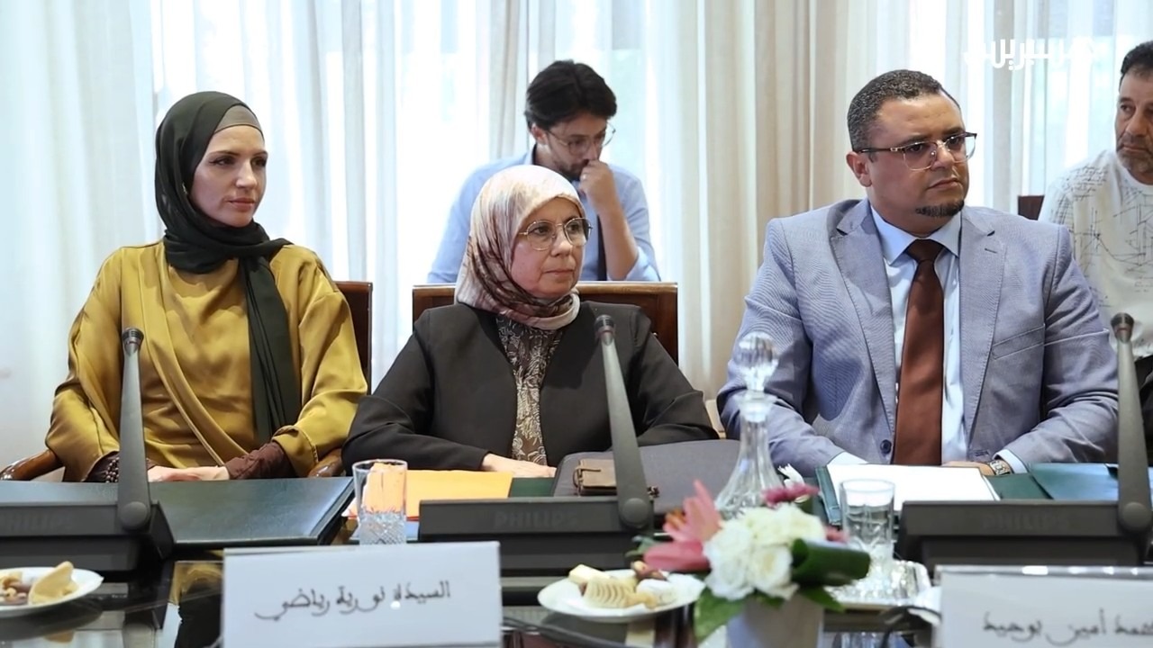 محمد أمين بوحيد ابن المنطقة الشرقية ووجدة عضواً خبيراً في كرسي الأبحاث والدراسات للخط المغربي بأكاديمية المملكة المغربية 4 1001005469
