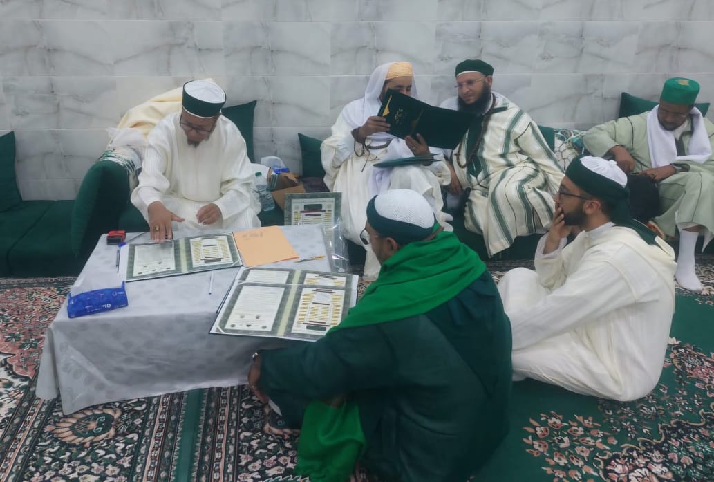 الزاوية الدرقاوية المكية تحتفي بالمولد النبوي الشريف وتمنح إجازة مقدم بحضور مريدين من داخل المغرب وخارجه 2 IMG 20260908 WA0010