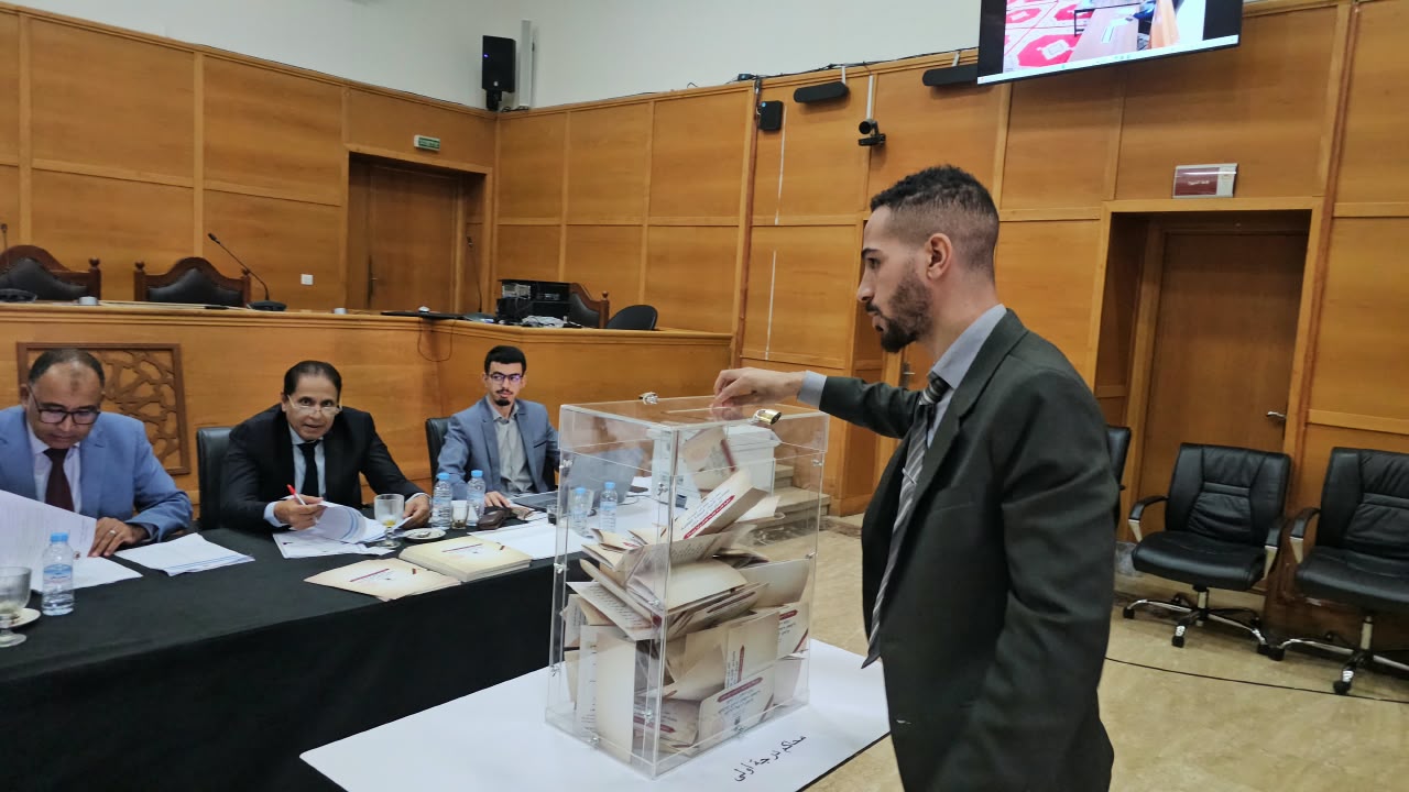 محكمة الاستئناف بوجدة تحتضن انتخابات ممثلي القضاة بالمجلس الأعلى للسلطة القضائية 4 1001063205